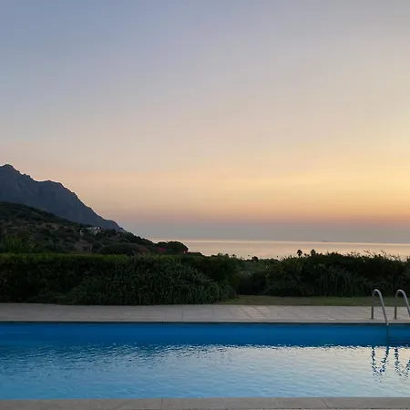 Abba Sixty - View, Pool & Parking - 200mt Sea Casa de Férias *